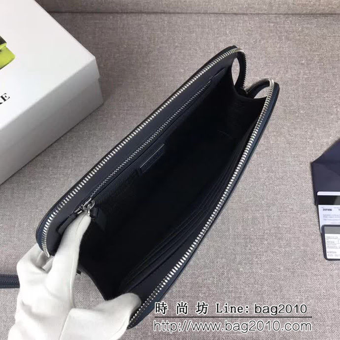 PRADA普拉達 專櫃同步 經典升級版 頂級原單十字紋牛皮 男士手包 2VF056 DD1384